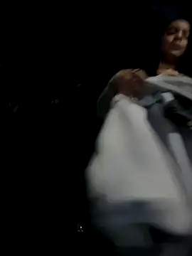 NAUGHTY_LITTLE_18 live sex cam