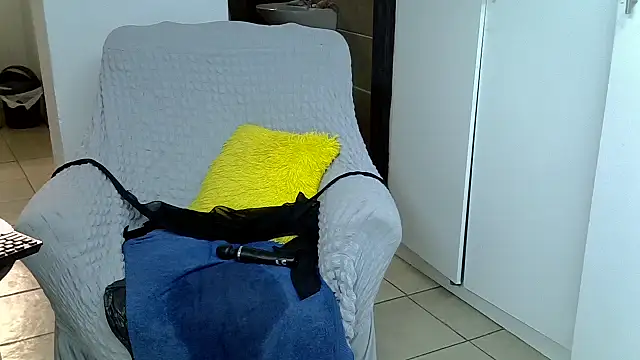 HipsDontLieX95 live sex cam