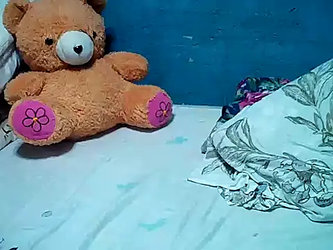 SmallluncutCock's cam snapshot