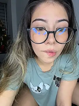 Caitlinn_catt's web cam