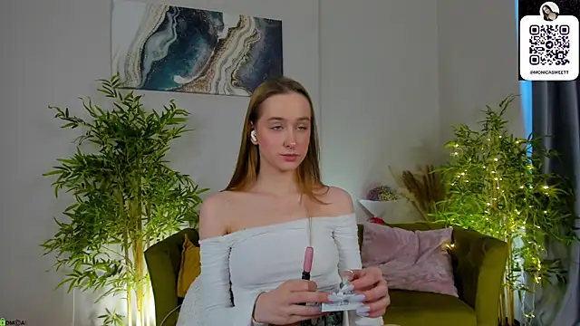 Sweett_Monica live sex cam