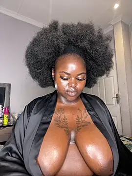 Honeycoco0211 live sex cam