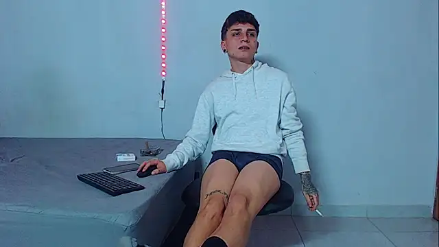 mikecoper_23's cam snapshot