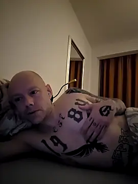 BeYourToy's cam snapshot