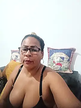 DioxaHot7 live sex cam
