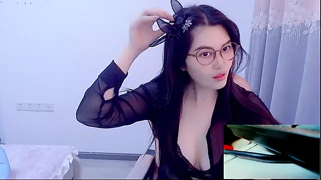 Little-sweet live sex cam