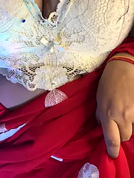 GLaM_GoDdEsS_143 live sex cam