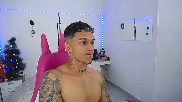 Leonard_Price live sex cam