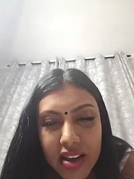Indian_GlowingMiax live sex cam