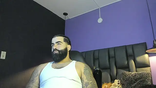 Lyon_vach live sex cam