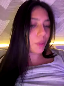 Maii_chan live sex cam