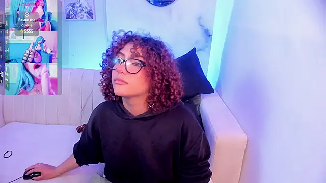 Raven_Curly's cam snapshot