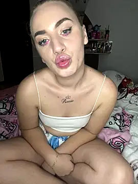 RuxyCatrina's cam snapshot