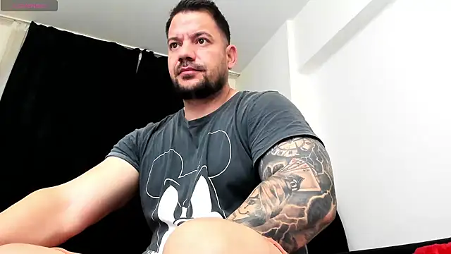 musclemonster31's cam snapshot