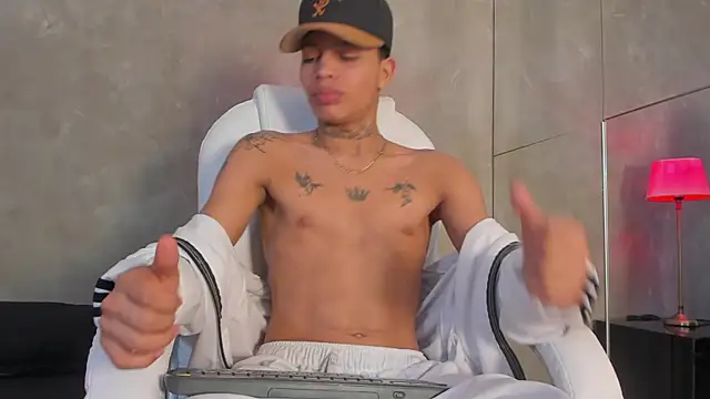 Renzo_Dogan's cam snapshot