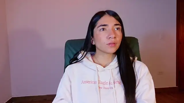 Aurora_jones11's cam snapshot