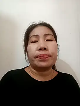 Reema_143 live sex cam