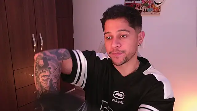 domsantiago_'s cam snapshot