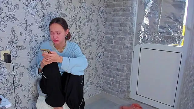 EllaSky_xoxo's cam snapshot