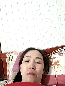 Feeling-hot live sex cam