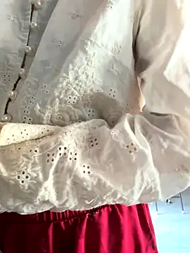 Emily-y live sex cam