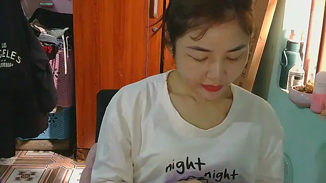 Uhem112 live sex cam