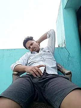 JOHN_IS_LIVE live sex cam