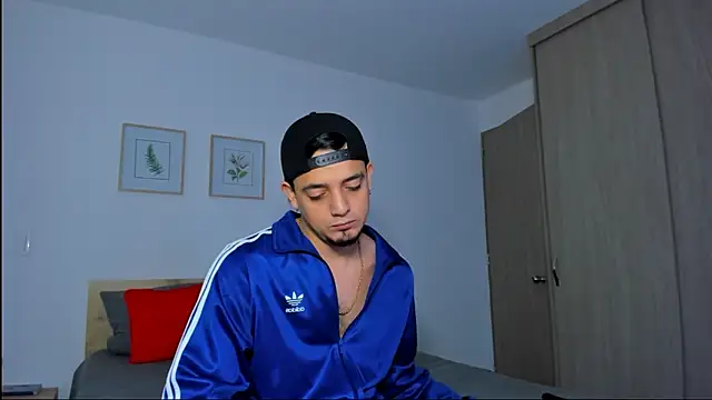 alejandro_calderon1's cam snapshot