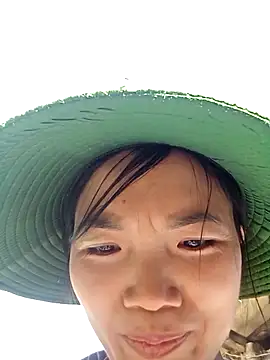 ngan-cute live sex cam