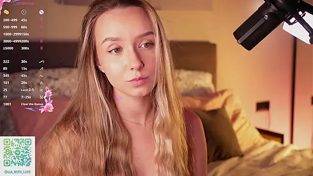 HollisBeckett live sex cam