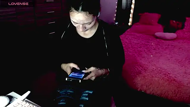 holy_juli live sex cam