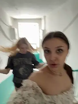 ErikaMuse's cam snapshot