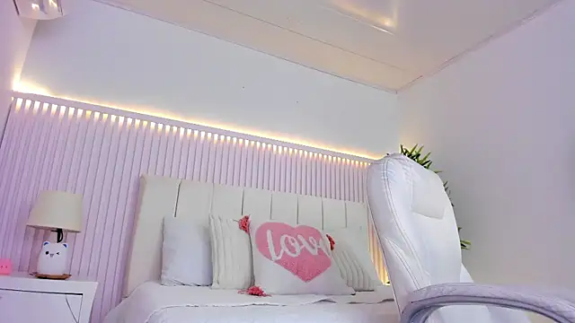 Alissa_piee's cam snapshot