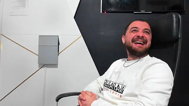 JamesMyerss's cam snapshot