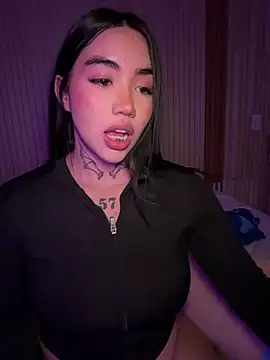 Nickiiiii live sex cam