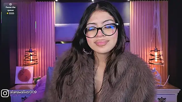 AlanaWalker9 live sex cam