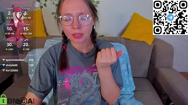 Nuura_Moore live sex cam