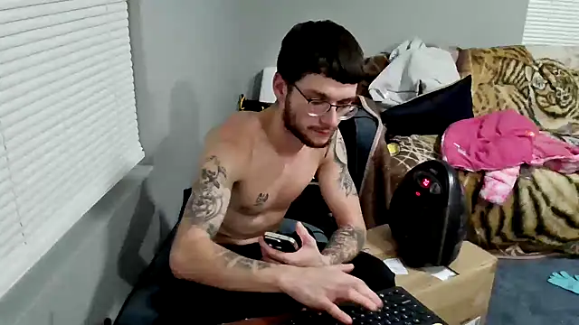 hungkubenski's cam snapshot