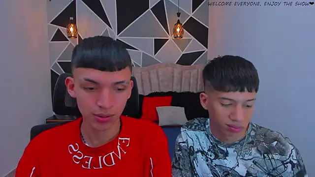 Juan_Nd_Steven live sex cam