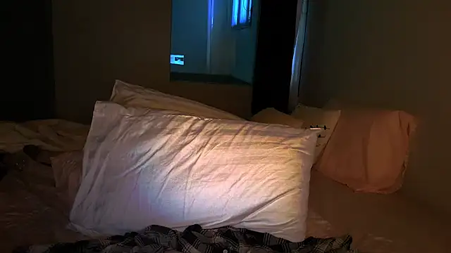 TiaDoll live sex cam