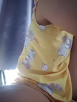 Baby-sexytits18 live sex cam