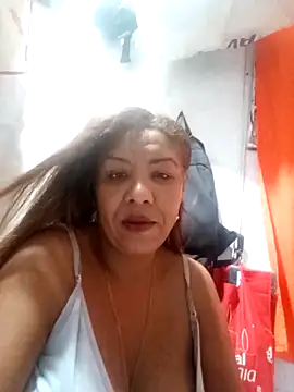 Surreyaa live sex cam