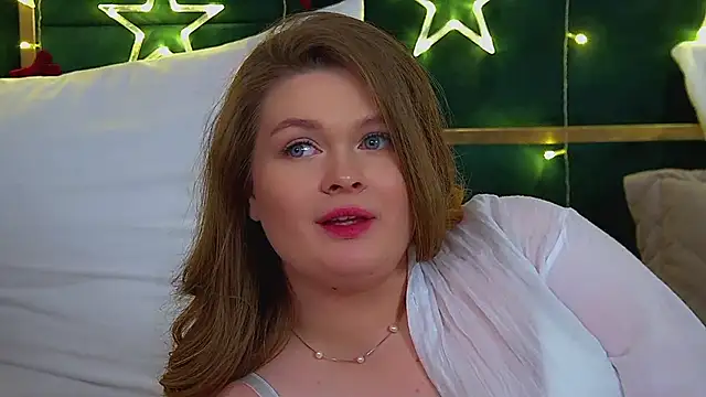 CrystalLyons live sex cam