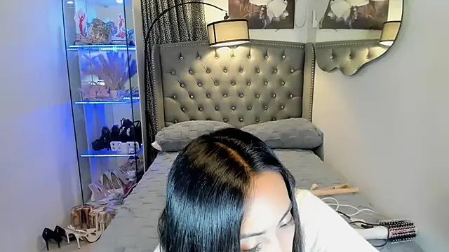 reighnempress live sex cam