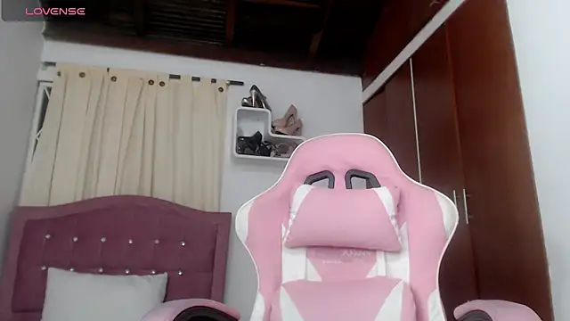 milk_cow_ live sex cam