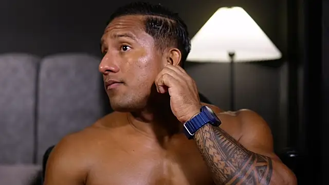 CallumMuscle live sex cam