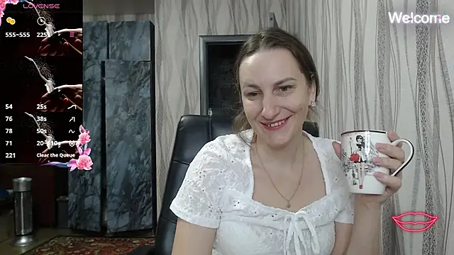 Yevgeshka-Milashka live sex cam