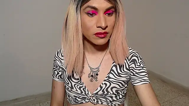 HugeDanex live sex cam