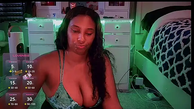 sassyslayz live sex cam