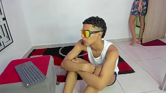 GRETTY_BOYS live sex cam